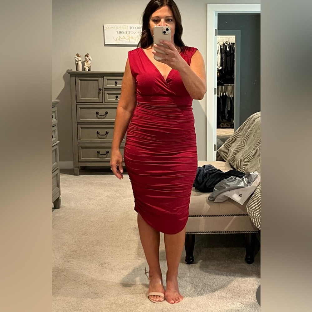 Women's Sleeveless Deep V Neck Ruched Wrap
Bodycon Cocktail Midi Dress NWOT
